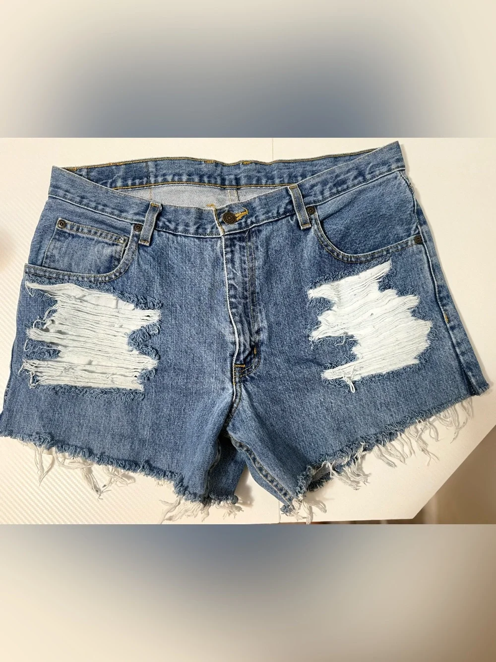 Arizona Jean Company Frayed Distressed Cut Off Blue Denim Shorts